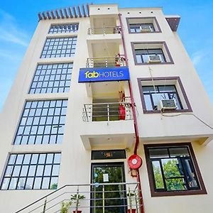Fabhotel Lily Grand